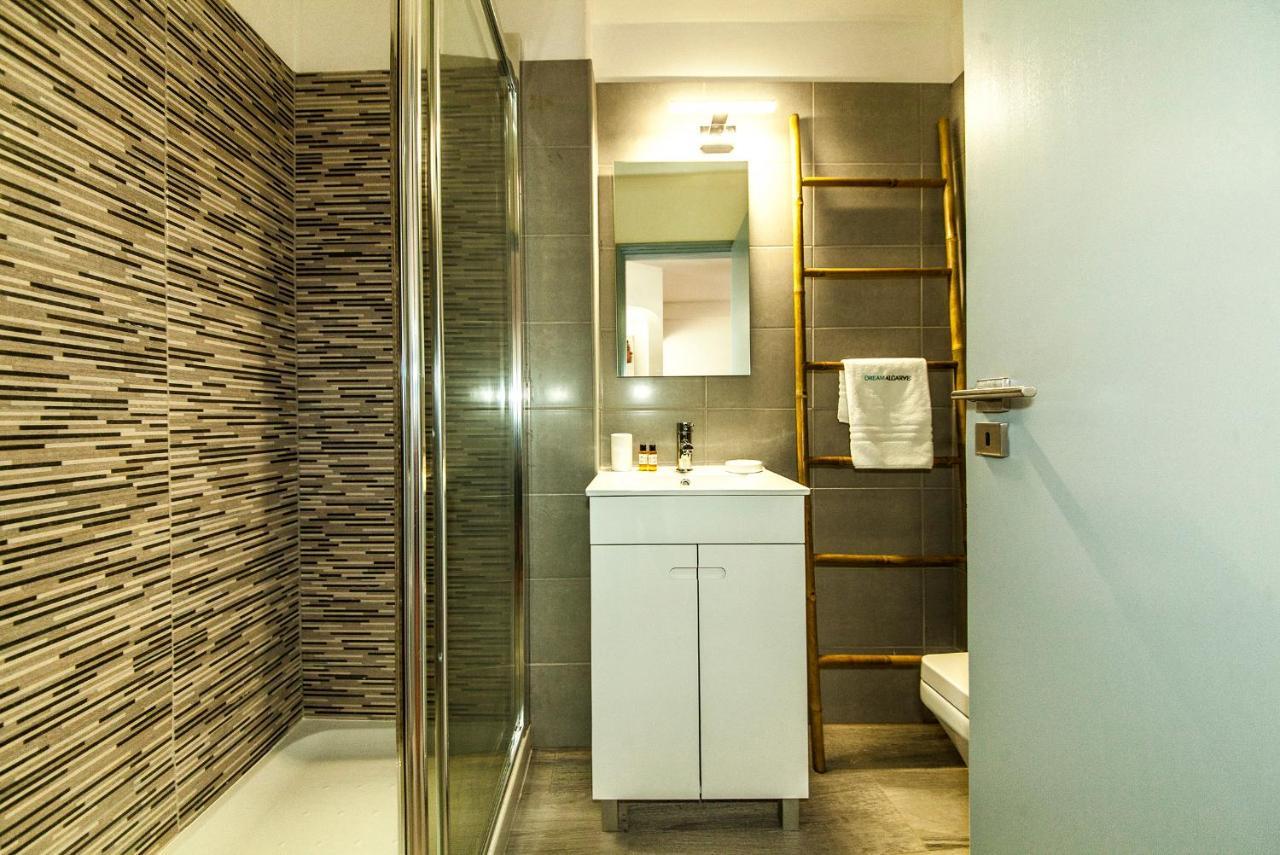 B20 - Sun And Pool Apartment Lagos Exterior photo